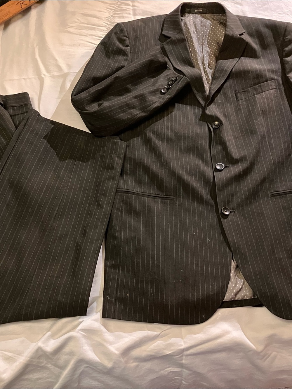 J Ferrar modern fit two piece black formal pinstriped suit 42 L